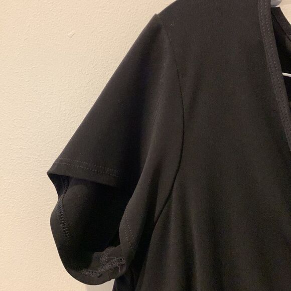 Robbie Bee Black Two-Piece Set - Picture 5 of 10